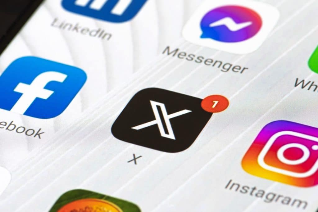Fight misinformation with IDV for tiered anonymity on social media, paper argues